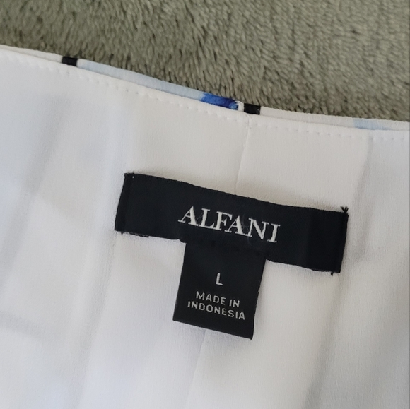 Alfani Women's Faux Wrap Floral Scalloped Sleeves Blouse Top Blue/White Size L - Picture 11 of 13